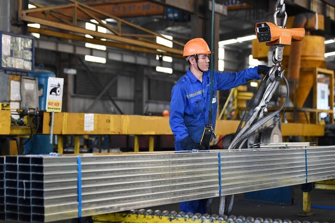 7 tháng, Hòa Phát (HPG) bán ra thị trường 3,46 triệu tấn các sản phẩm thép, giảm 23%