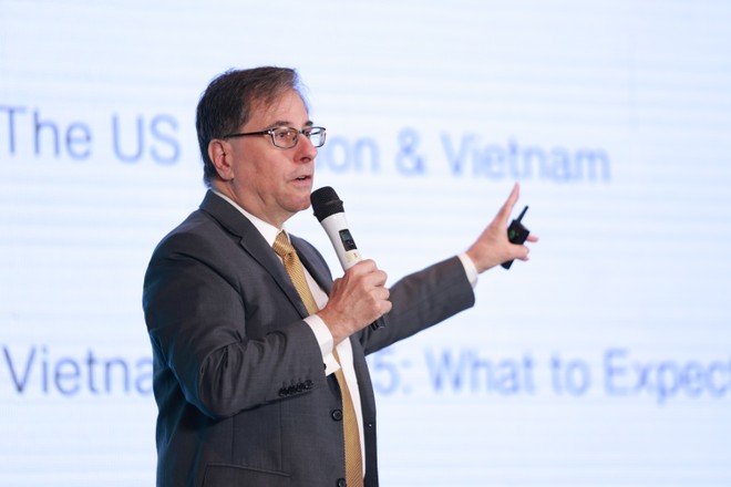 Ông Michael Kokalari, Kl992 cổng game cá cược trưởng VinaCapital. 