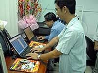 Các NĐT hiện nay hầu như phải tự tìm kiếm thông tin, ra quyết định Kl99ok phiên bản mới