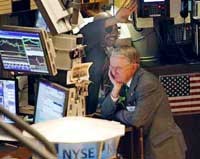 TTCK New York ngày 17-3 tiếp tục xuống dốc, nhà Kl99ok phiên bản mới lo lắng. Ảnh: Reuters