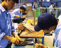 Trong tất cả các ngành của nền Kl992 cổng game cá cược, các nỗ lực trong việc quản trị rủi ro thường bị phân tán, cô lập và không gắn kết với chiến lược dài hạn của DN. 