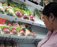Hàng thiết yếu chỉ giảm giá tượng trưng trong "Tháng khuyến mại"