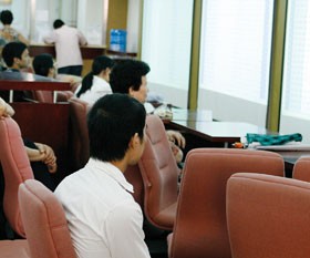 Sự bi quan có phần thái quá của NĐT hiện nay có nhiều nét tương đồng so với cách đây 1 năm, thời điểm tháng 12/2008.