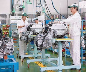Các vướng mắc cơ bản như cơ sở Kl99kl ưu đãi độc quyền yếu kém, chất lượng nguồn nhân lực chưa đáp ứng được yêu cầu vẫn được nhắc tới nhiều nhất - Ảnh: Hoài Nam.