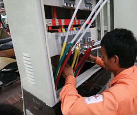 Nếu như những năm trước, tỷ suất Kl99 nổ hũ biên nằm ở mức 12 - 14%, thì năm nay bất ngờ rơi xuống 8%, do giá bán điện cho EVN tại nhiều DN giảm - Ảnh: Đức Thanh