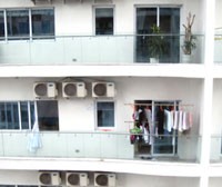 Sống cực khổ tại chung cư “5 sao”