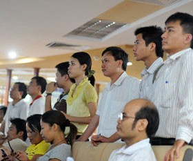 Khách hàng giảm giao dịch, thu nhập của môi giới tụt dốc không phanh (Ảnh minh họa)