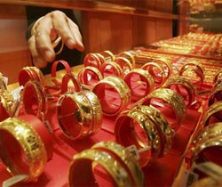 Giá vàng liên tục lập kỷ lục mới trên thị trường quốc tế