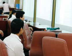 Sự suy giảm quá mạnh của giá KL99 là cổng game giải trí trực tuyến hàng đầu hiện nay đang khoét những cái hố rất sâu, rất rộng giữa ban điều hành DN và các Trang Chủ KL99Com Số 1 Link Đăng Ký KL999