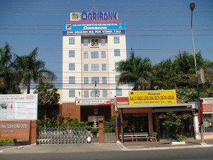 6 bị can nguyên cán bộ Agribank tại ngoại