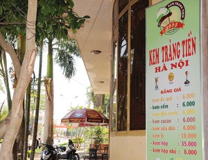 Kem Tràng Tiền, thoáng quá hóa lộ