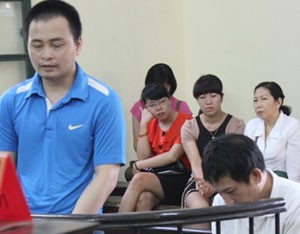 Thua bạc, "sếp" của TIE rút ruột công ty