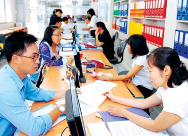 Nhiều người làm công ăn lương đang hi vọng Luật thuế thu nhập cá nhân sẽ được sửa đổi theo hướng hợp lý hơn