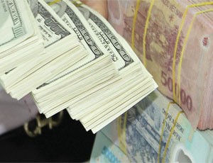 Tỷ giá tăng nhẹ, tác động từ thị trường vàng?