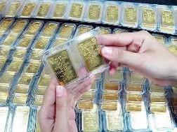 Vàng miếng chuyển sang giao dịch ngầm
