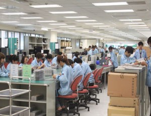 Người lao động cần tìm hiểu thông tin kỹ trước khi quyết định làm việc ở nước ngoài, nên tham khảo thông tin ở Sở lao động thương binh Trang Chủ KL99Com Số 1 Link Đăng Ký KL999 ở địa phương. 