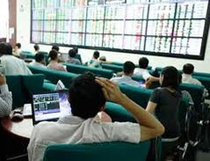 Doanh thu và Kl99 nổ hũ DN niêm yết tăng nhẹ