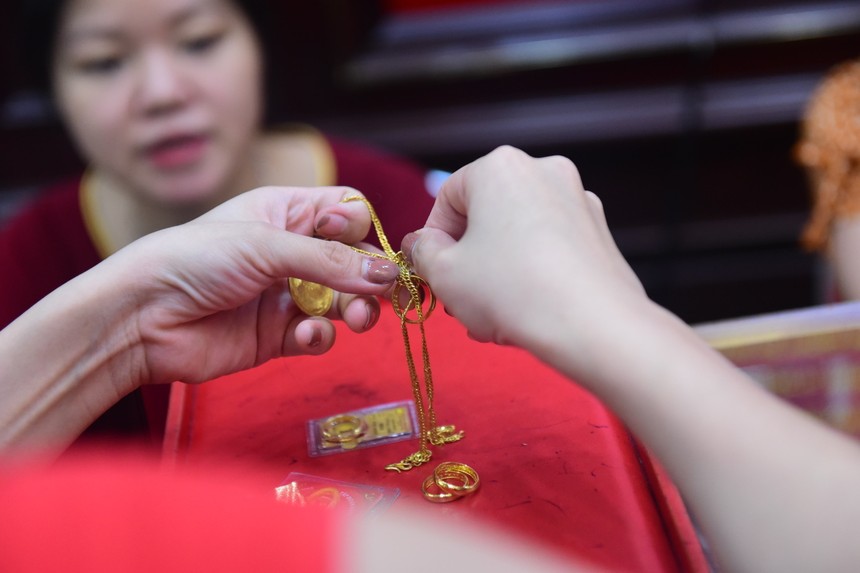 Giá vàng hôm nay ngày 6/11: Giá vàng bật tăng