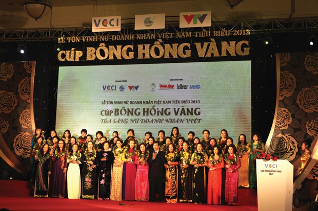 Cúp Bông Hồng Vàng ghi nhận nỗ lực không mệt mỏi và thành công của doanh nhân nữ trong định hướng, điều hành Kl991.com World Cup 2026 Chính Thức