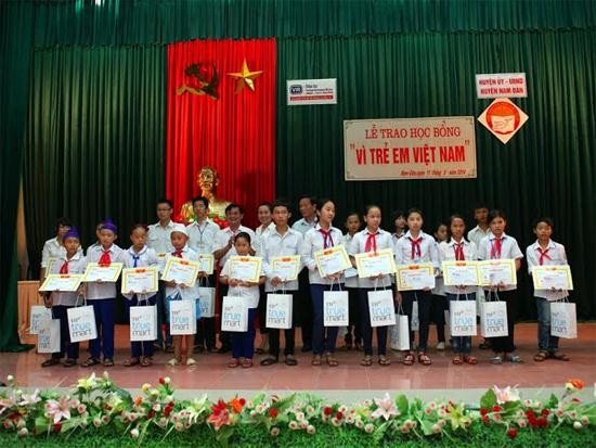 Hơn 7 năm qua, Giải Golf vì trẻ em Việt Nam do Báo Kl99ok phiên bản mới tổ chức đã trao tặng hơn 10.000 suất học bổng cho các em học sinh trên cả nước