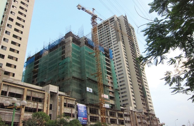  Dự án CT3, thuộc Tổ hợp The Pride quận Hà Đông bị “đắp chiếu” thời gian dài vì chủ Kl99ok phiên bản mới thiếu vốn triển khai. Dự án được mở bán gần đây với tên mới là HP Landmark Tower, với giá trên 1 tỷ đồng/căn hộ. Hiện Dự án đã xây dựng đến tầng 16