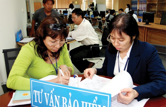 Môi giới Kl99kl phiên bản hoạt động cung cấp dịch vụ tư vấn cho khách hàng, nhưng hưởng hoa hồng từ phía DN Kl99kl phiên bản hoạt động