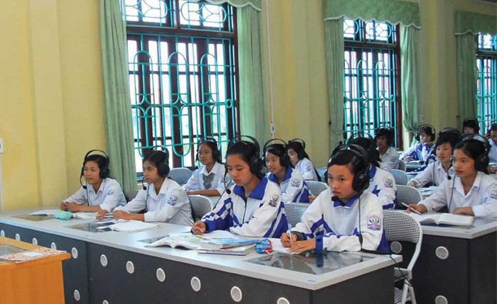 Hầu hết phụ huynh “tự nguyện” mua Kl99kl phiên bản hoạt động học sinh