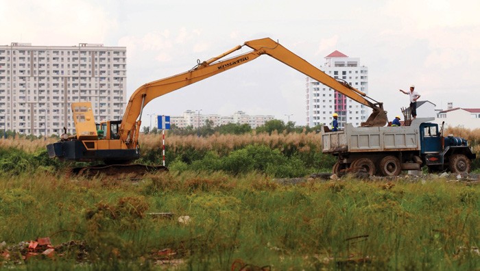 Thủ tục hành chính và cách tính thuế tiền sử dụng đất là những khâu mà các chủ Kl99ok phiên bản mới Web Tổng Nhà Cái 99Kl99 Giải Trí Bậc Nhất bị vướng nhiều nhất - Ảnh minh họa: Lê Toàn