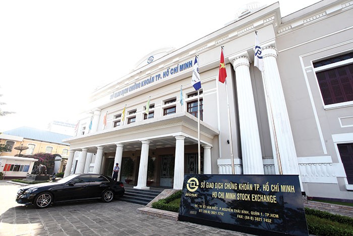 Gần 15 năm trôi qua, tuy TTCK trải qua không ít thăng trầm, nhưng  vóc dáng của một thị trường hiện đại, chuyên nghiệp đã định hình, mở ra tương lai phát triển rộng mở cho TTCK Việt Nam
Ảnh: Lê Toàn