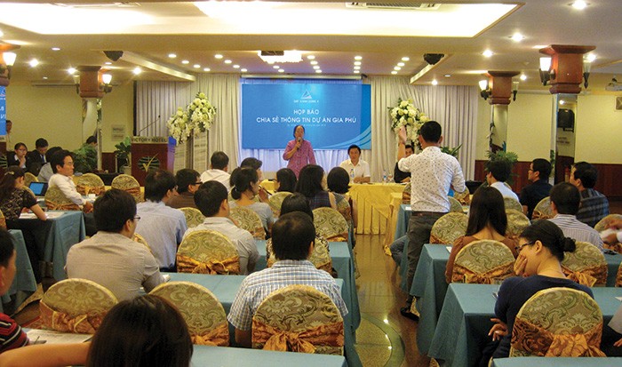 Cuộc họp tìm hướng giải quyết cho những rắc rối tại Chung cư Gia Phú vắng mặt chủ Kl99ok phiên bản mới
