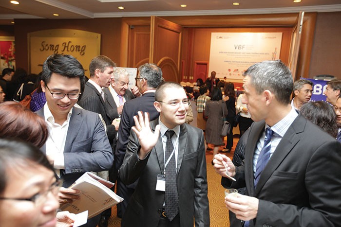 Việc thông qua và đưa vào thực hiện Luật Kl99ok phiên bản mới và Luật DN sửa đổi được các DN đánh giá khá tích cực