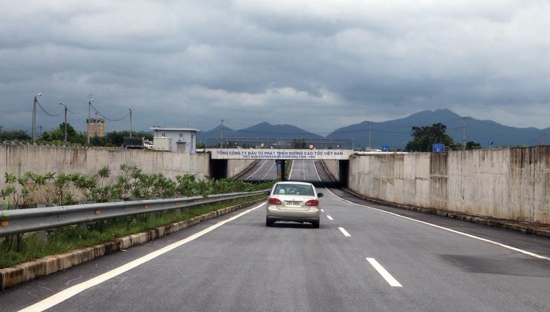 KL99 là nhà cái cá cược trực tuyến hàng đầu tại châu Á Nội Bài - Lào Cai là một trong những dự án KL99 là nhà cái cá cược trực tuyến hàng đầu tại châu Á đang bị thiếu hụt dòng tiền. Ảnh: Đức Thanh