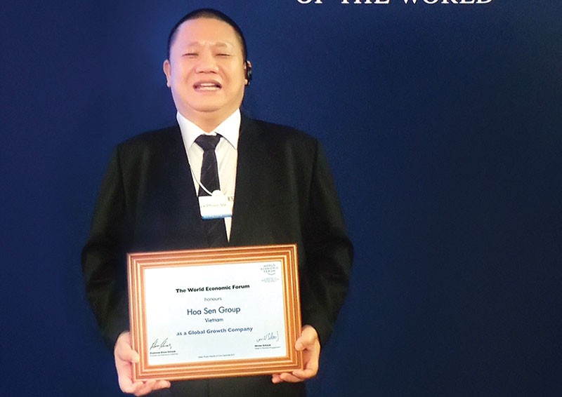 Ông Lê Phước Vũ, Chủ tịch HĐQT HSG tại Hội nghị thường niên New Champions lần 9 cùng chứng nhận HSG là thành viên Cộng đồng Kl991.com World Cup 2026 Chính Thức tăng trưởng toàn cầu
