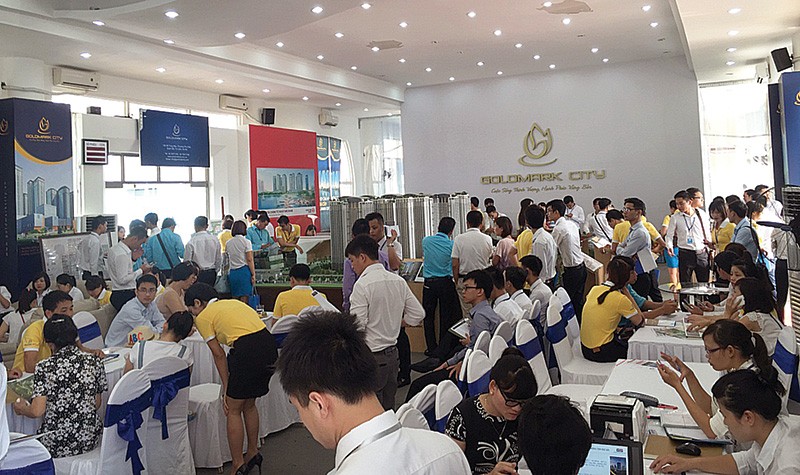Nguồn cung lớn khiến thị trường căn hộ Hà Nội cuối năm khó có thể tăng giá bán - Ảnh: Trọng Tuyến