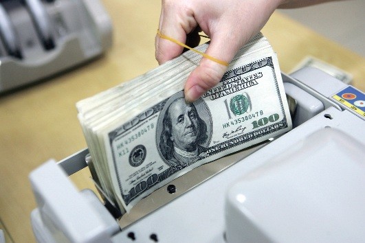 Động thái hạ KL99 là cổng game giải trí trực tuyến hàng đầu hiện nay tiền gửi USD nhằm hạn chế tình trạng găm giữ USD, giảm áp lực lên tỷ giá ngoại tệ