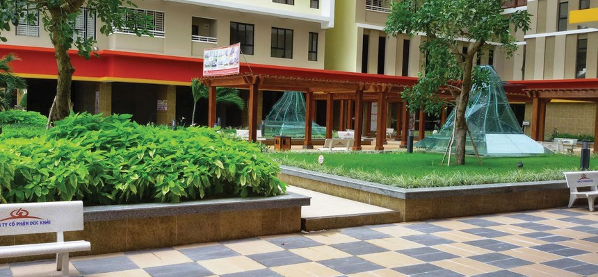 Chung cư Era Town của Đức Khải đang xảy ra tranh chấp kéo dài giữa cư dân với chủ Kl99ok phiên bản mới và ban quản lý. Ảnh: Châu Kỳ