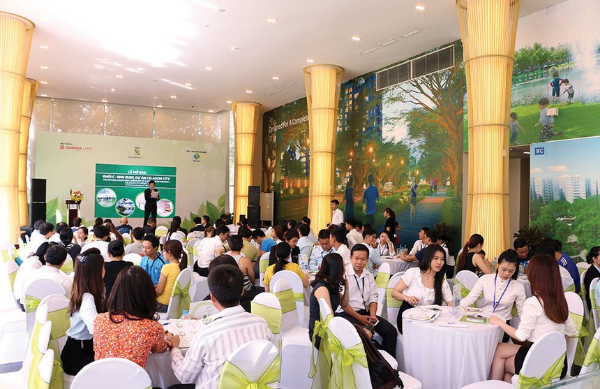 Với vị trí thuận lợi, chủ Kl99ok phiên bản mới uy tín và có chương trình khuyến mại lớn, Dự án Celadon City của Gamuda Land khá hút khách