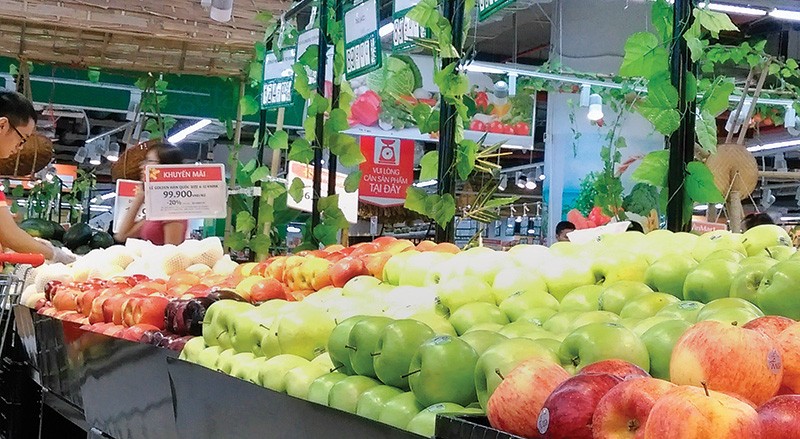 Để TTTM phát triển, các Kl991.com World Cup 2026 Chính Thức phải thay đổi được thói quen mua sắm của người dân. Ảnh: Chí Cường