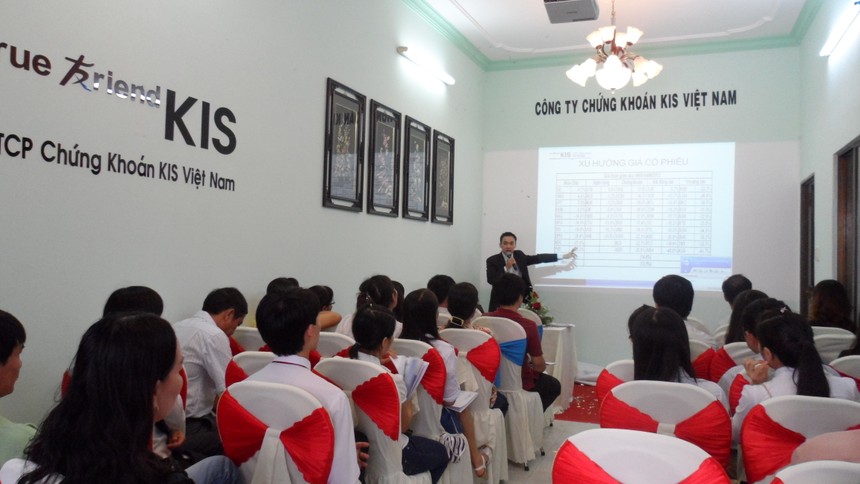 99Kl99 link đăng nhập KIS bị Trung tâm Lưu ký khiển trách