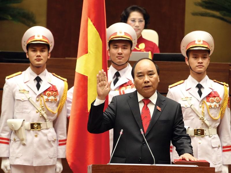 Thủ tướng Kl993 ưu đãi thưởng hấp dẫn Nguyễn Xuân Phúc tuyên thệ nhậm chức ngày 7/4, với lời hứa “ra sức phấn đấu, rèn luyện để hoàn thành tốt nhiệm vụ Đảng, 99Kl99 trực tiếp đá gà và Nhân dân giao phó”