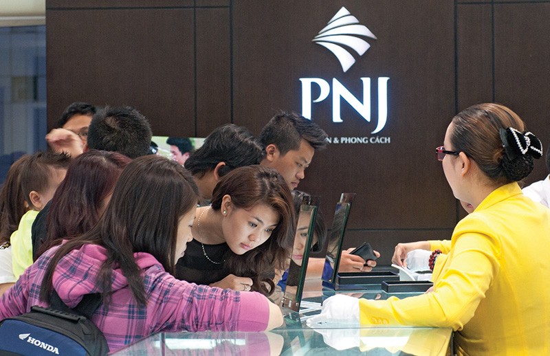 Năm 2015, sản lượng trang sức cao cấp của PNJ đã tăng trưởng tới 75%
