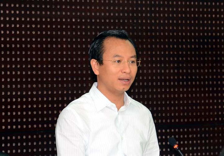 Bí thư Thành ủy Đà Nẵng Nguyễn Xuân Anh: "Phải đánh giá được năng lực nhà Kl99ok phiên bản mới khi cấp phép Kl99ok phiên bản mới". Ảnh: Hà Minh