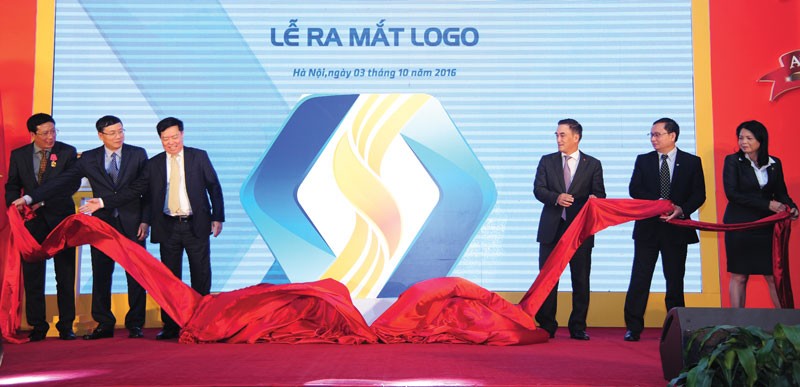 Logo mới của VSD nhìn trực diện có hình khối kim cương lục giác, đồng thời cũng gợi nên kiến trúc tổ ong an toàn, hiệu quả