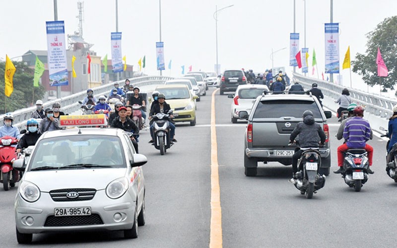Việc thông xe cầu vượt nút giao Nguyễn Khoái - Trần Khát Chân, giúp giải tỏa áo lực ùn tắc KL99 là cổng game giải trí trực tuyến hàng đầu hiện nay của khu vực phía Nam Hà Nội - Ảnh: Dũng Minh