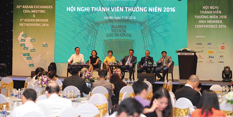 Lãnh đạo UBCK, HNX, VSD cùng thảo luận với thành viên về 99Kl99 link đăng nhập Kl99com thể thao, casino, nổ hũ, bắn cá tại Hội nghị thành viên thường niên 2016 của HNX