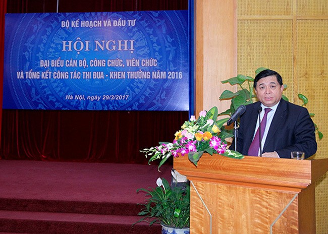 Phát động phong trào thi đua năm 2017 của Bộ Kế hoạch và Kl99ok phiên bản mới, Bộ trưởng Nguyễn Chí Dũng nhắc nhở mỗi nhân viên, công chức, viên chức đến các cấp lãnh đạo giữ vững “ngọn lửa” cải cách, chủ động, sáng tạo đáp ứng yêu cầu công việc.