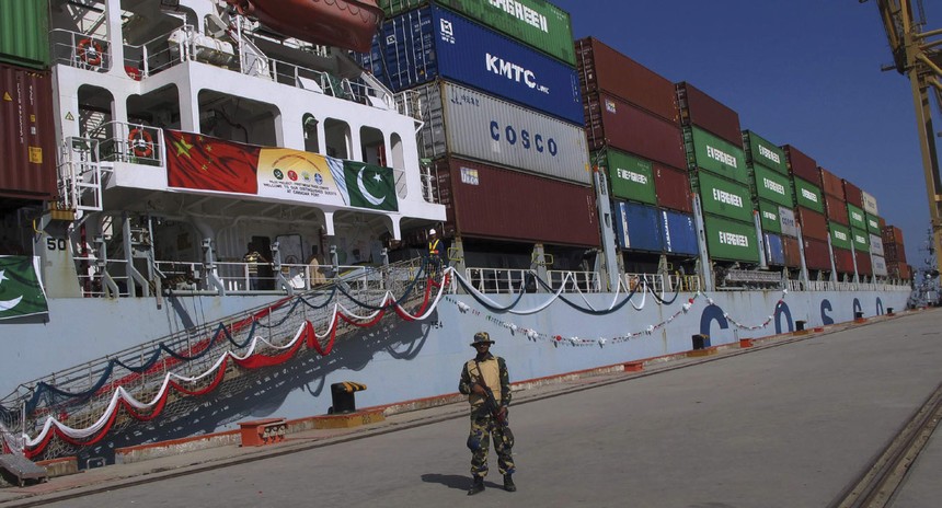 Kl99ok phiên bản mới vào Pakistan, Trung Quốc lặp lại sai lầm của phương Tây