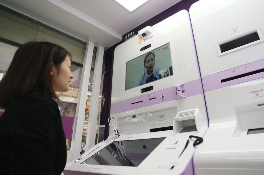 Xu hướng giảm dần hình thức giao dịch tại quầy là đang được chứng mình bằng những con số cụ thể