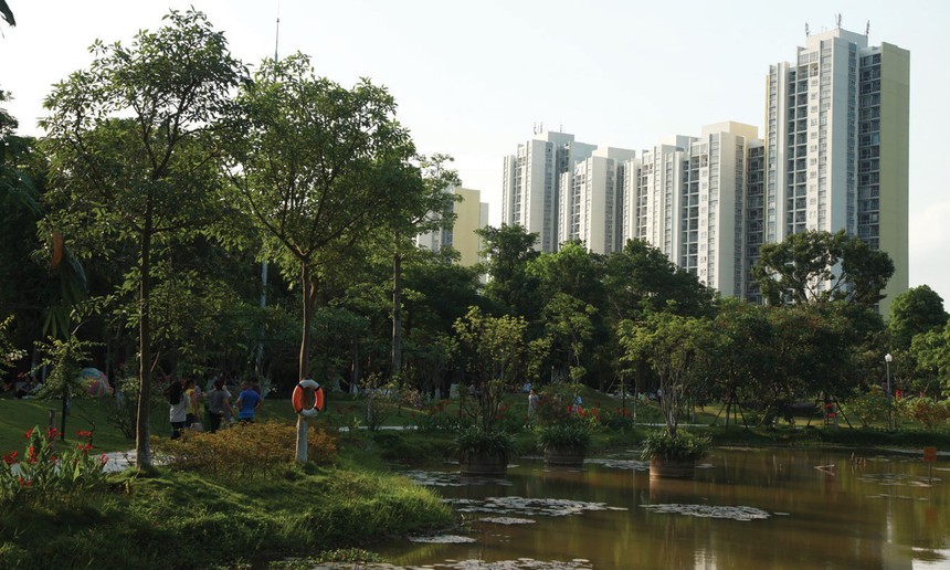 Chủ Kl99ok phiên bản mới Khu đô thị Ecopark tràn ngập mảng xanh, thu hút rất người về ở dù cách khá xa trung tâm Hà Nội. Ảnh: Dũng Minh