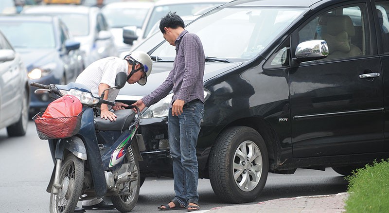 Thông thường, nạn nhân thường muốn bồi thường cao, trong khi chủ xe hay DNBH không muốn chi vượt khung
